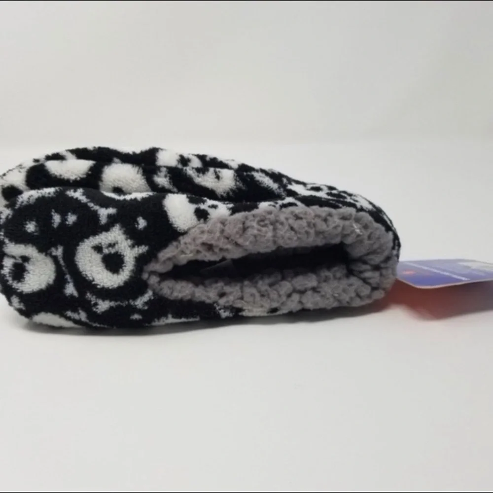 Kids Sherpa lined ultimate warmth slippers size 11 - 12 boys girls skulls